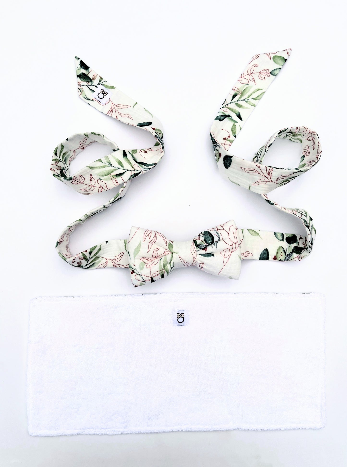 Mamabow in Garden Vine 3 Burp Cloth Bundle